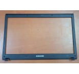 SAMSUNG R620 LCD BEZEL..